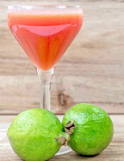 How to Make Guava Juice at Home+15 Health Benefits